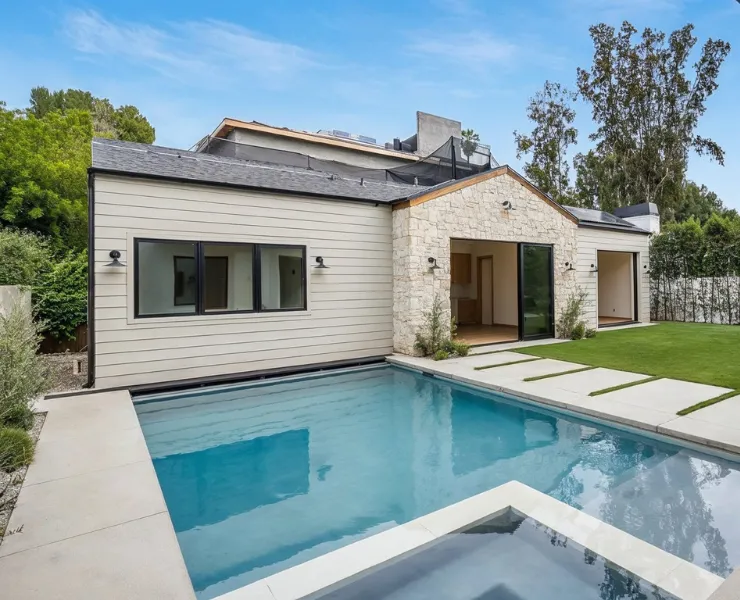 Backyard guest house builders Dallas TX project designed for family visits and private living